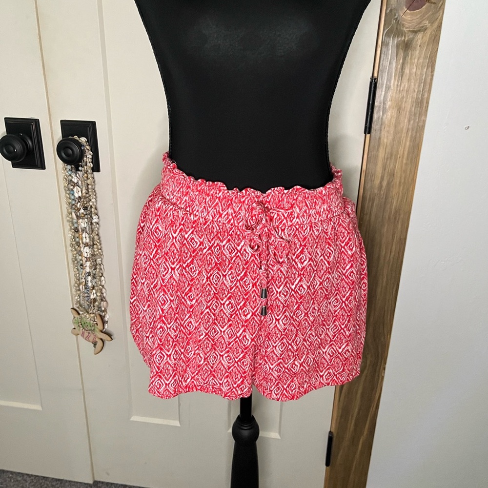 Red White Batik Elastic Waist Tie Front Shorts Boho Indie Coastal Beach Vacation
